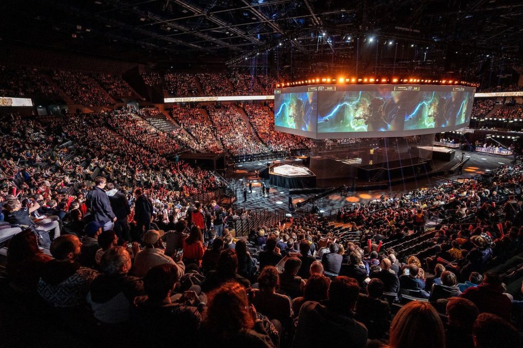 If you’re into video games, learn how to make money with E-Sports and Gaming.